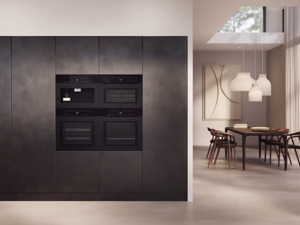 Miele  Bezuchwytowy kompaktowy piekarnik z kuchnią mikrofalową  H 7440 BMX